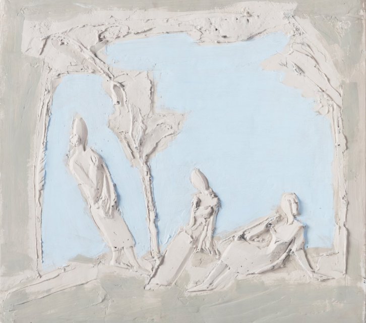 Под деревом2678